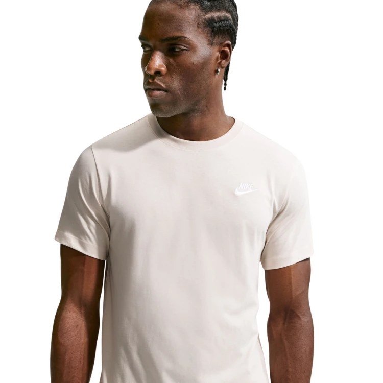 NIKE MĘSKA MŁODZIEŻOWA KOSZULKA T-SHIRT BAWEŁNIANA MAŁE LOGO AR4997-105