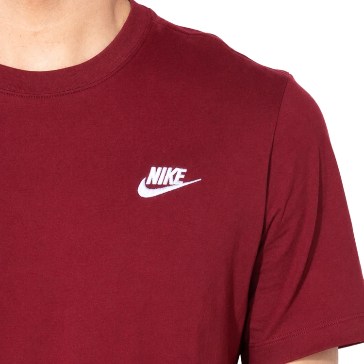 NIKE MĘSKA MŁODZIEŻOWA KOSZULKA T-SHIRT BAWEŁNIANA MAŁE LOGO AR4997-677